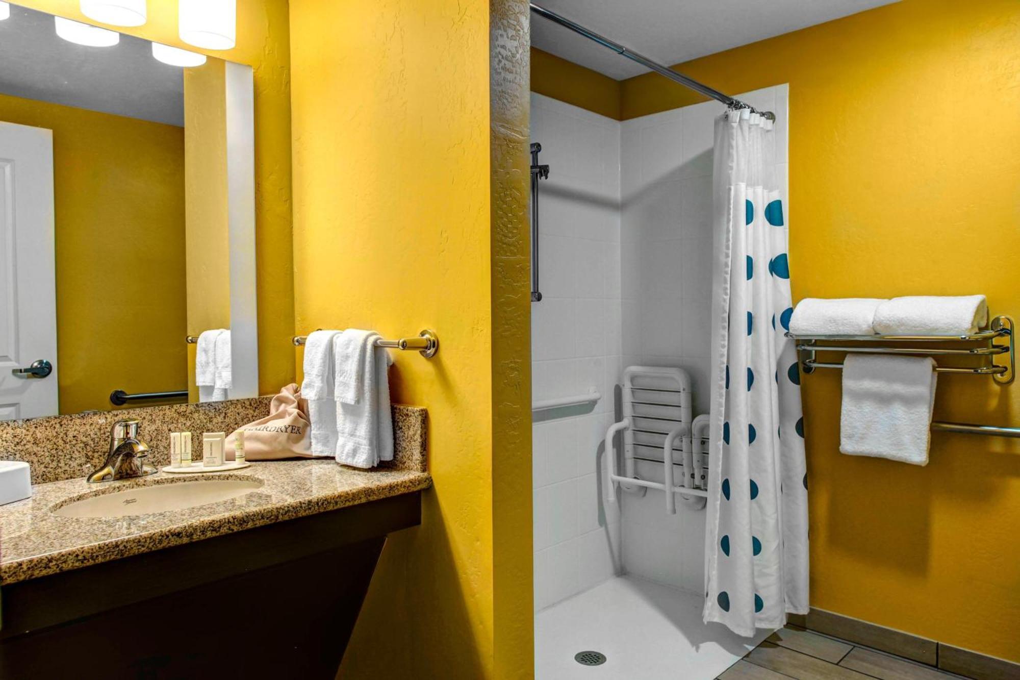 Towneplace Suites By Marriott Bakersfield West Dış mekan fotoğraf