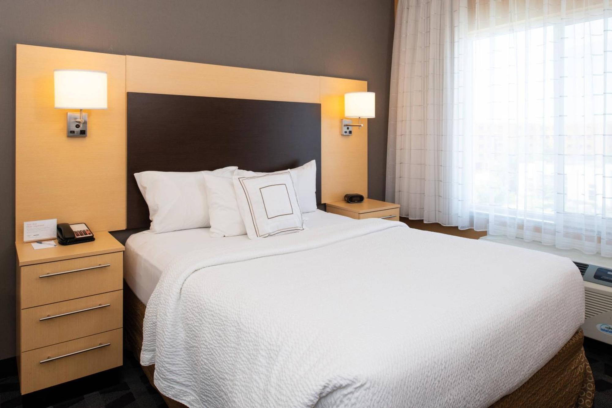 Towneplace Suites By Marriott Bakersfield West Dış mekan fotoğraf