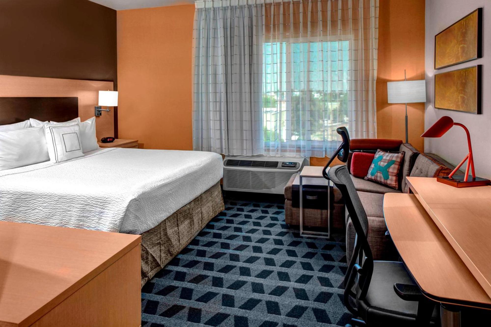 Towneplace Suites By Marriott Bakersfield West Dış mekan fotoğraf