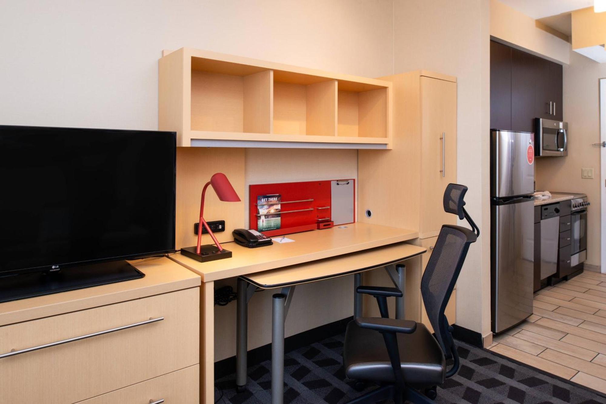 Towneplace Suites By Marriott Bakersfield West Dış mekan fotoğraf