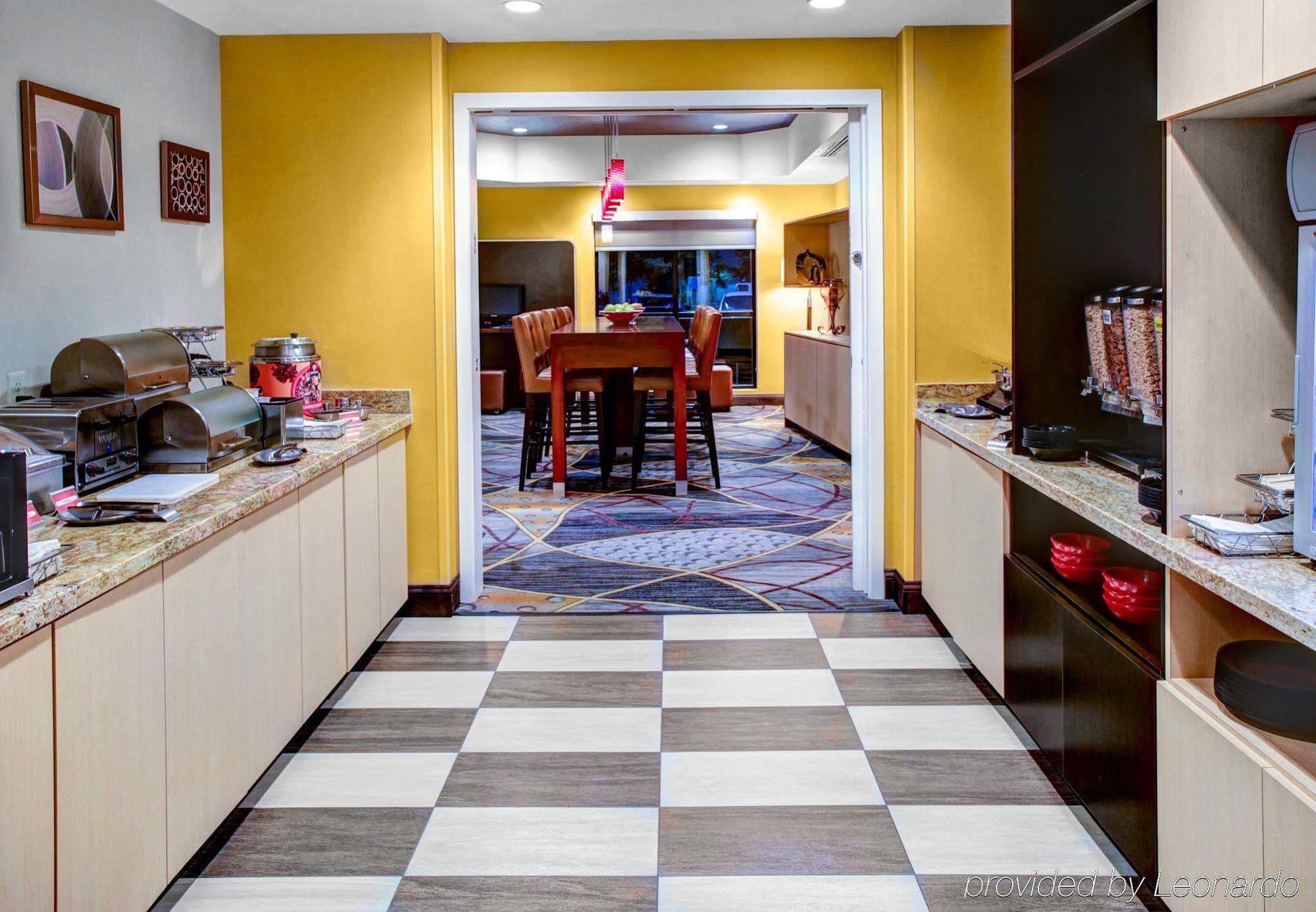 Towneplace Suites By Marriott Bakersfield West Dış mekan fotoğraf