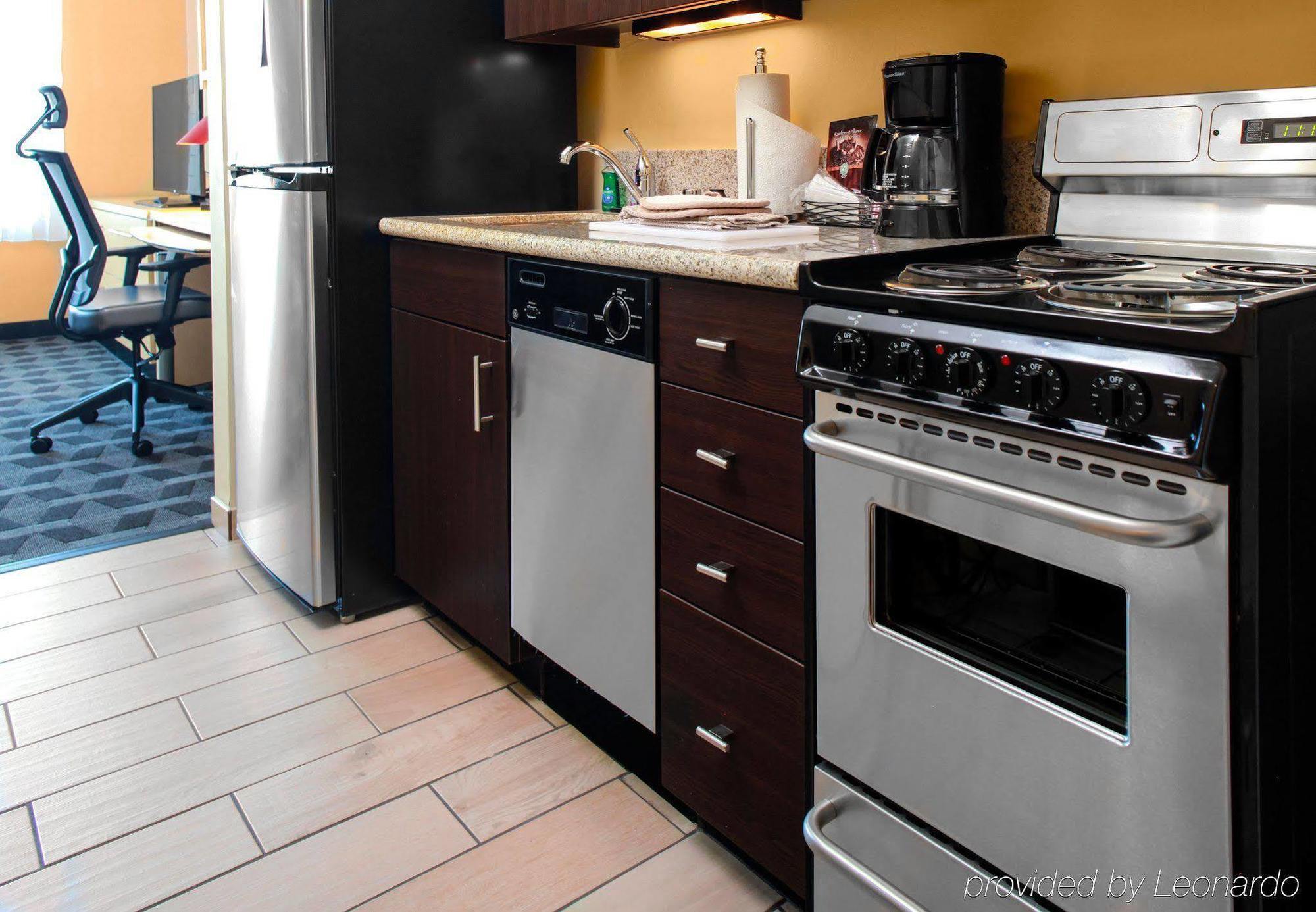 Towneplace Suites By Marriott Bakersfield West Dış mekan fotoğraf